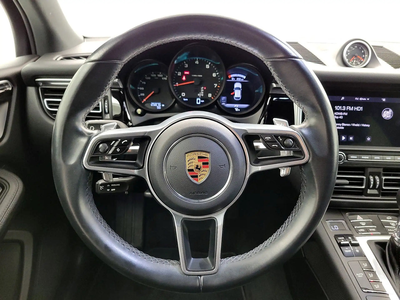 2019 Macan