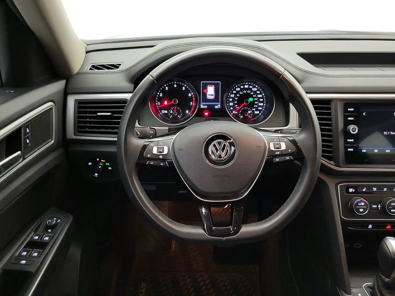 2019 Atlas SE