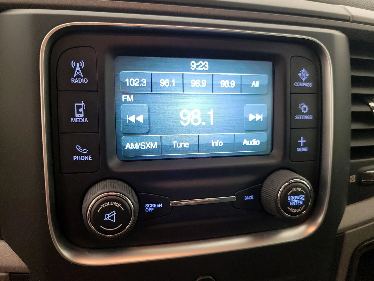 2015 1500 Tradesman