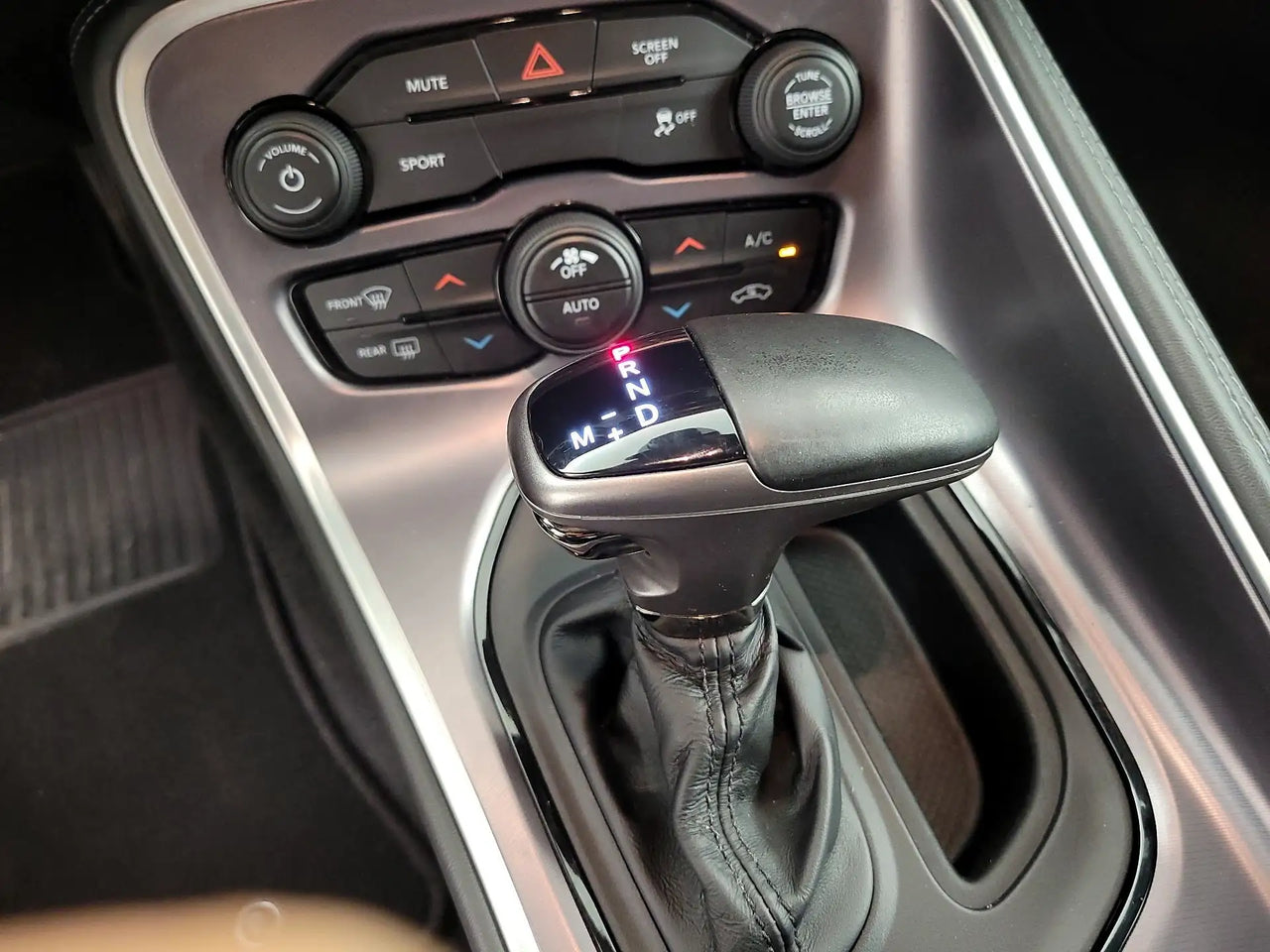 2020 Challenger SXT